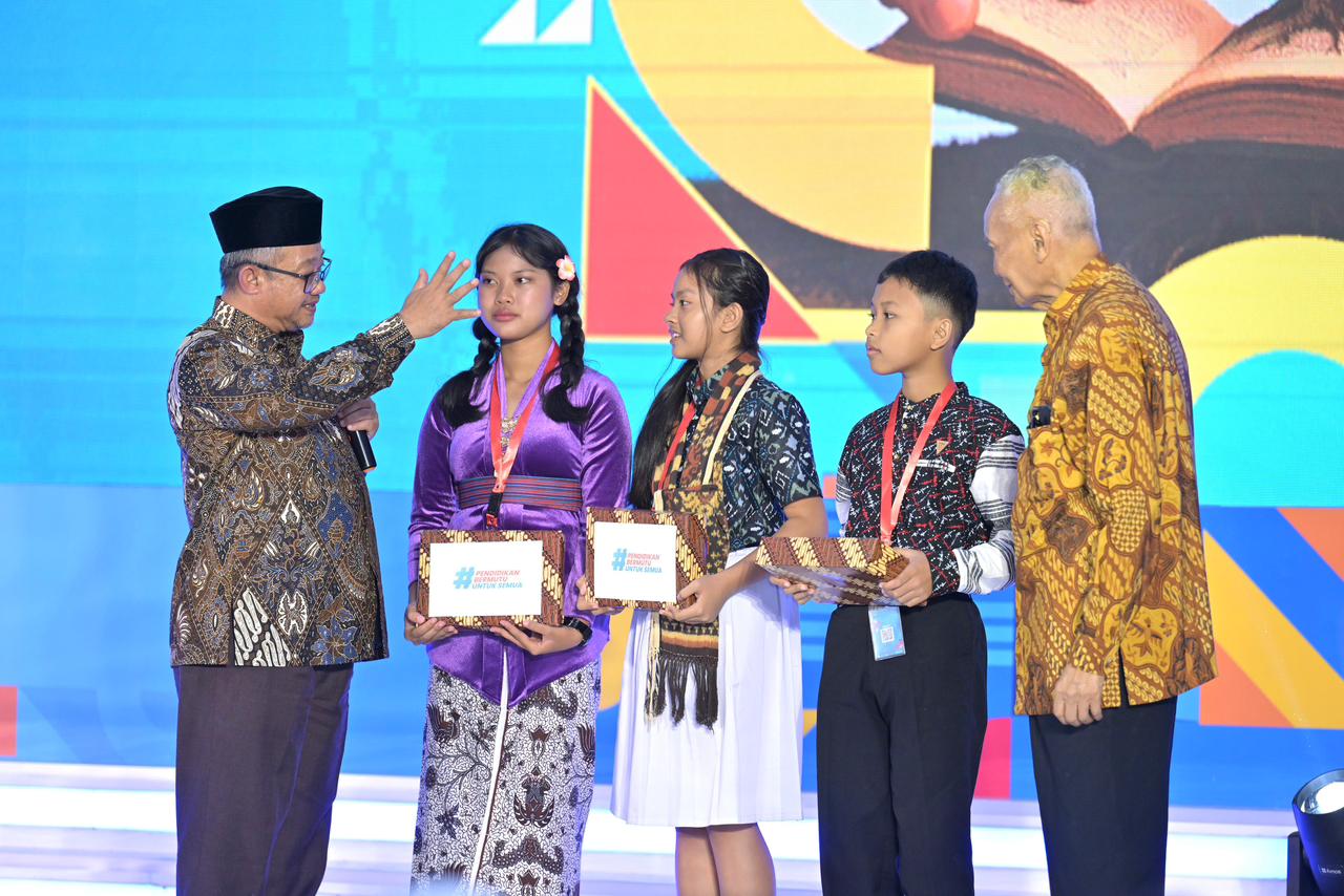 Perkuat Kolaborasi, Kemendikdasmen Berikan Apresiasi kepada Para Penggerak dan Inovator Pendidikan Nasional